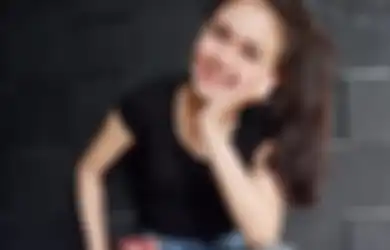 Pernah Naksir Kakak Kelas, Maizura Suka Cowok yang Usianya Lebih Tua
