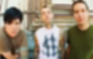 Akun Blink-182 Hapus Semua Foto di Instagram, Kode Tom DeLonge Bakal Balik Nih?
