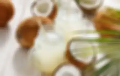 Rutin Minum Air Kelapa Campur Madu, Ini Lho 7 Khasiat Utamanya!