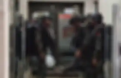 Ferdy Sambo Dibawa ke Mako Brimob, Orang Kepercayaan Jokowi Bicara Soal Sanksi Pidana, Misteri Foto Brimob Bersenjata Lengkap di Bareskrim Terjawab