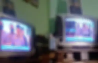 Bersama-sama Saksikan Detik-detik Penetapan Ferdy Sambo Tersangka Lewat TV Tabung, Keluarga Brigadir J Ucap Syukur Tak Terhingga: Tuhanku Luar Biasa