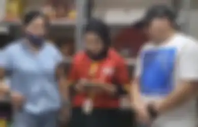 Toko Ponselnya Terlanjur Diserbu Bintang 1, Wanita Ancam Karyawan Alfamart Ngaku Tanpa Sadar Ambil Coklat Karena Kondisi Begini, Foto Tampangnya Sudah Tersebar