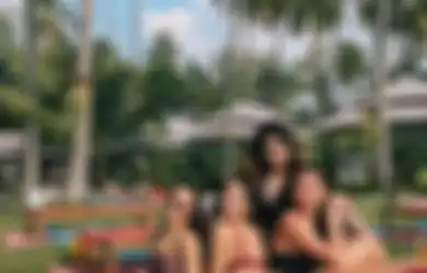 Pamer Foto Punggung Putih Mulus di Anyer, Gisel Kena Sentil, 'Kalau Keciduk Bilangnya Khilaf'