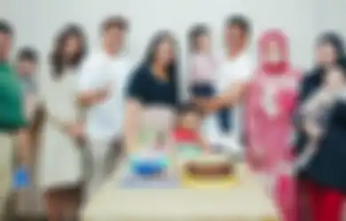 Kerjaan Kantorannya Berurusan dengan Institusi Penting Dunia, Erina Gudono Nyatanya Punya Sumber Kekayaan yang Tak Kalah Mentereng dari Kaesang, Pantas Pede Jadi Mantu Presiden Tahun Depan