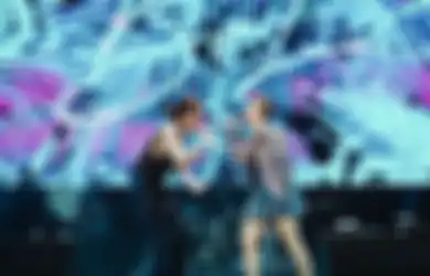 Aduh! Duet Bareng dan Cium BCL, Ray Prasetya Dihujani Kritik Netizen!