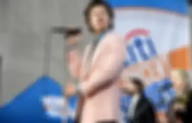Harry Styles Dijuluki King of Pop, Keponakan Michael Jackson Tak Terima