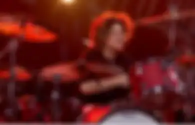 Keren! Bareng Foo Fighters, Putra Taylor Hawkins Pecah Nge-drum di Lagu 'My Hero' 