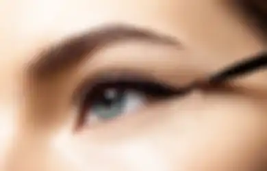 Rekomendasi Eyeliner Terbaik untuk Pemula, Murah Diskon Belanja 66%