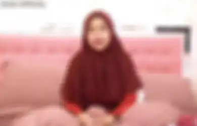 Demam Tinggi hingga 40 Derajat, Ria Ricis Langsung Dibawa ke Rumah Sakit oleh Sang Suami: Nyerah