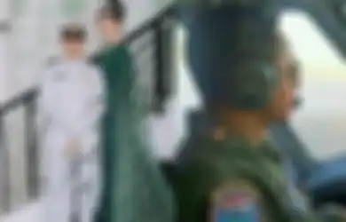 Duduk di Bangku Pesawat Masih Terikat Sabuk Pengaman, Pilot Judistira Eka Permady Tinggalkan Istri yang Tengah Hamil Tua, Tangis VI Pecah Suami Gugur dalam Tugas