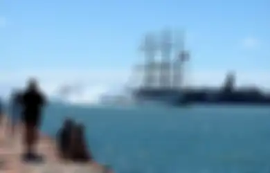 Tiang 53 Meter Dipanjat Taruna, KRI Bima Suci TNI AL yang Sandar di Pelabuhan Townsville Bikin Orang Australia Keranjingan Melihatnya, Komandan Kapal: Kami Bahagia
