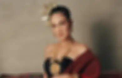 Tinggal di Hunian Rp 45 Miliar hingga Digadang-gadang Lebih Tajir dari Syahrini, Inilah 4 Ladang Uang Luna Maya yang Tak Habis Tujuh Turunan