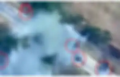 Pesawat Tempur atau MLRS Ukaraina Mungkin Biang Keladinya, Sekelompok Kendaraan Lapis Baja Rusia Dilaporkan Hancur Lebur, Begini Rekaman Videonya