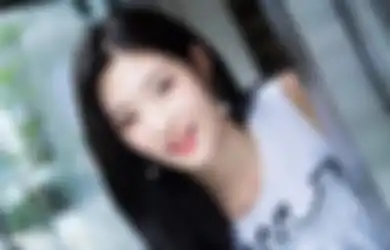 Jung Chaeyeon Alami Patah Tulang dan Gegar Otak Usai Jatuh di Lokasi Syuting The Golden Spoon!