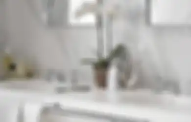 Sudah Pernah Dengar tentang Material Solid Surface? Yuk Pahami Material yang Ideal untuk Kamar Mandi dan Dapur Ini!