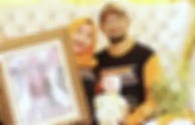 Andre Irawan Menari Telanjang di Depan Foto Ibunya, Roro Fitria Bongkar 6 Anak Suaminya yang Tak Pernah Diungkapkan