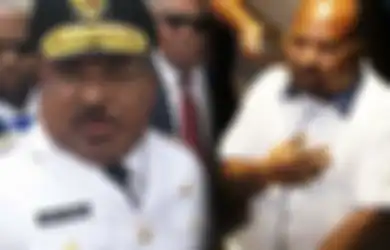 Kepergok Asyik Berjudi di Luar Negeri Pakai Izin Berobat, Lukas Enembe Ternyata Punya Rumah Super Mewah di Tanah Papua, Goggle Earth Bongkar Potret Kediaman Sang Gubernur yang Sampai Punya Akses Jalan Aspal Sendiri