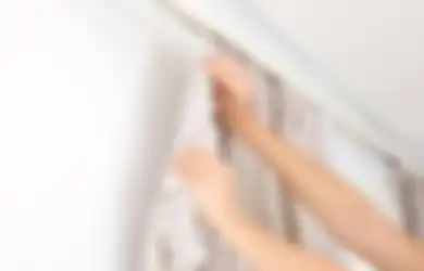 Berikut Beberapa Alternatif untuk Memasang Gorden Tanpa Membuat Lubang di Dinding!