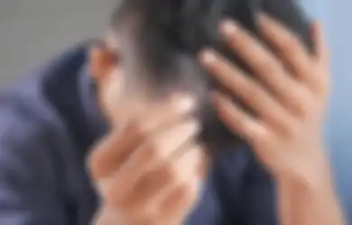 Ini 7 Penyebab Rambut Lo Rontok! Salah Satunya Karna Sering Keramas!