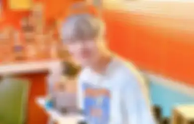 Suka dengan Makanannya Saat di Indonesia, Chenle NCT: Goks Mantap Bet!