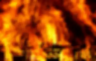 Santri di Rembang Disiram Pertalite dan Dibakar Hidup-hidup Saat Tidur, Pelaku Seniornya Sendiri, Kakak Korban: Keluarga Pelaku Cuma Ngasih Uang Rp 16 Juta, Harapanya Dihukum Seumur Hidup!