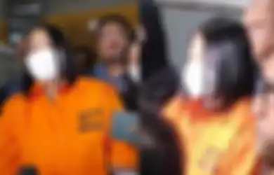 Isak Tangis Putri Candrawathi Pecah Usai Resmi Ditahan, Titipkan Pesan Ini Buat Anak-anaknya, Si Bungsu Akan Diasuh Sosok Ini