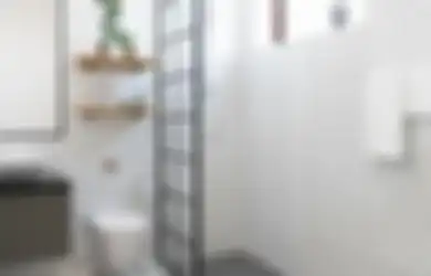Jangan Salah Kaprah, Begini Cara Hemat Ruang di Kamar Mandi Kecil, Tak Perlu Terasa Sesak Lagi..