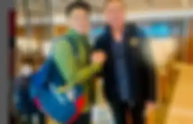 Tak Sengaja Bertemu Ketua PSSI Iwan Bule, Ariel NOAH Justru Diminta Maju Jadi Cawagub Jawa Barat, Pose Foto Keduannya Jadi Sorotan