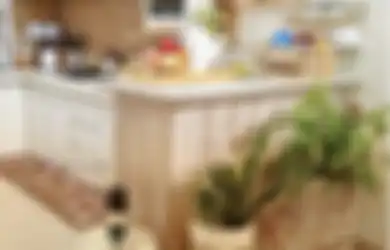 Senang Lihatnya, Mood Ibu-ibu Memasak Terjaga Karena Desain Dapur Kecil Tapi Rapi Tebarkan Aura Nan Segar, Ini 8 Foto Buktinya