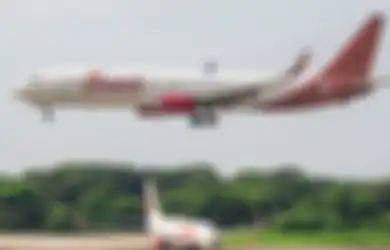 Maskapai Batik Air Buka Suara Penyebab Ari Lasso Ketinggalan Pesawat di Singapura
