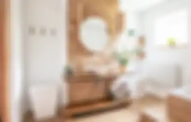 Tak Perlu Lihat Pinterest, Begini Cara Maksimalkan Tampilan Kamar Mandi dengan Lantai Kayu 