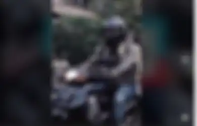 Harganya Bisa Tembus Puluhan Juta, Helm yang Dipakai Ariel NOAH Saat Pacu Motor Suzuki Shogun Legendarisnya Ini Jadi Sorotan