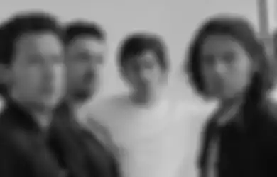 Kenang Lagu 'A Certain Romance', Alex Turner: Momen Arctic Monkeys Paling Ambisius!