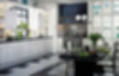 Sengaja Pasang Keramik Dinding Area Masak, Desain Dapur Sederhana Ibu-ibu Pemilik Rumah Mungil Terus Dibahas, Lihat 8 Foto Hasilnya