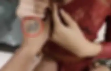 Pemeran Video Viral Wanita Kebaya Merah Tekuk Lutut, Foto Tanda di Tubuhnya Bikin Cepat Tertangkap