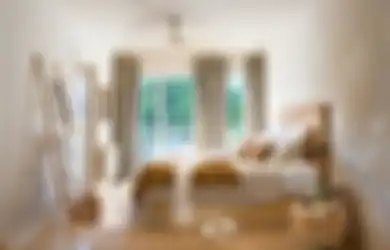 Jangan Lupakan Ruang di Depan Tempat Tidur Anda, Berikut Inspirasi Dekorasinya!