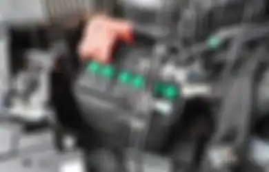 Dampak Aki Mobil Overcharge Tidak Main-main, Segera Cek Part Ini
