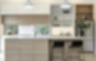 Gak Pernah Disangka! Pasang Tempat Penyimpanan Ini Justru Bikin Foto Desain Dapur Mungil Jadi Rujukan