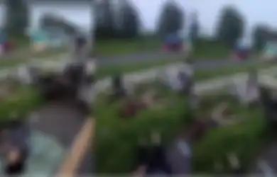 Ngeri! Foto Tubuh Bergelimpangan di Tol Cipali, Cuma Ditutupi Sarung