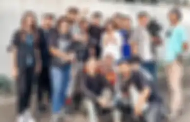 6 Foto Unik Gisel Ultah, Ternyata Awak Media Ikut Kecipratan Rezeki 