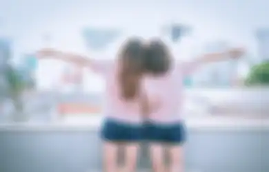 Cara Mengubah Foto Jadi Mirror Selfie di iPhone, Hasilnya Aesthetic!
