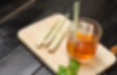 Dijamin Efeknya Bisa Langsung Buat Perut Nyaman, Minum Air Rebusan Batang Sereh Nyatanya Bisa Redakan Asam Lambung, Begini Cara Buat Ramuannya