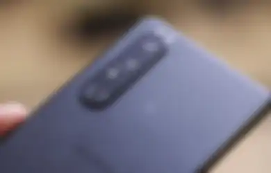Kamera HP Sony Xperia 1 III Pelopor Foto Zoom Periskop, Tapi Kelemahannya Teramat Nyata