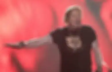 Bete Ada Drone Waktu Guns N' Roses Lagi Tampil, Axl Rose: Bawa Cabut Deh Mainan Lo Itu, Main di Tempat Lain!