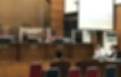 Sebut Suami Putri Candrawathi yang Pasang CCTV di Kompleks Polri Duren Tiga, ART Ferdy Sambo Bikin Hakim di Persidangan Heran: Pangkat Tinggi Kok Masang?