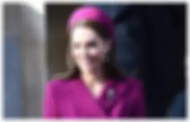 Bertemu Presiden Afrika Selatan, Kate Middleton Tampil Menawan dengan Coat Dress Nuansa Ungu!