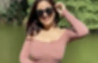 Nggak Posting Foto Hot Baru, Tante Ernie Ungkap Alasan Puasa dari IG