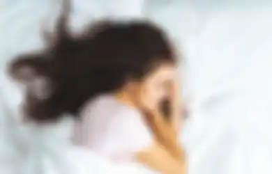 Lakukan 4 Hal Ini Sebelum Tidur Biar Rambut Panjang Enggak Rusak