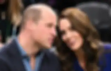 Kembali Gunakan Jaket Chanel, Intip Fashion Menawan Kate Middleton!