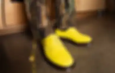 Dr. Martens Made in England Rilis 4 Boot 1461 Berwarna Colorful!